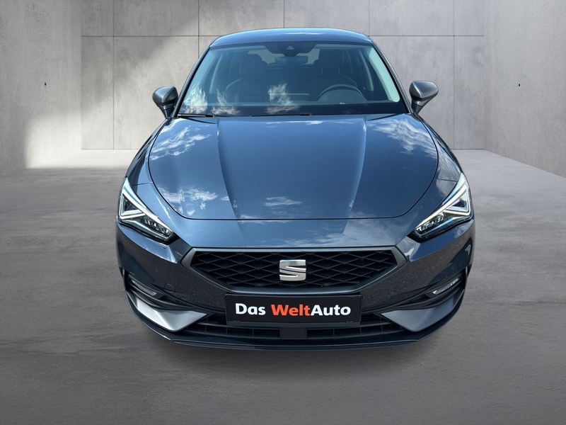 SEAT Leon FR 2.0 TDI DSG — photo 2