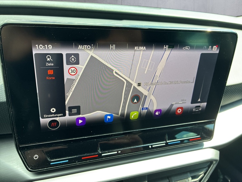 SEAT Leon FR 2.0 TDI DSG — photo 14