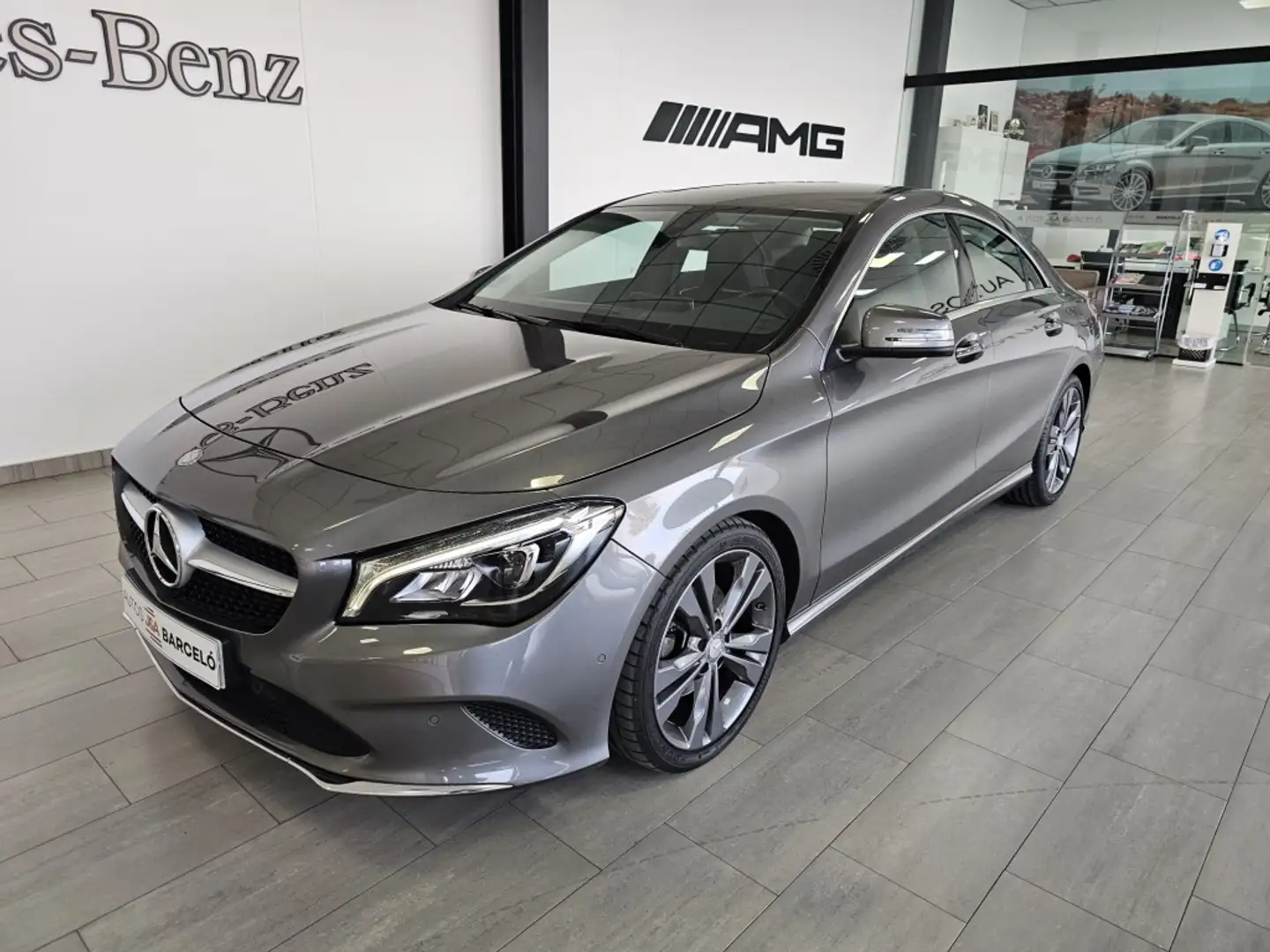 Mercedes-Benz CLA 200 200d 7G-DCT Grijs - 1