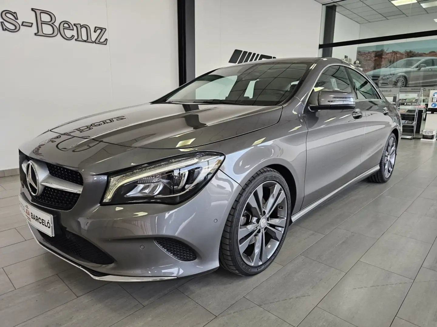Mercedes-Benz CLA 200 200d 7G-DCT Grijs - 2