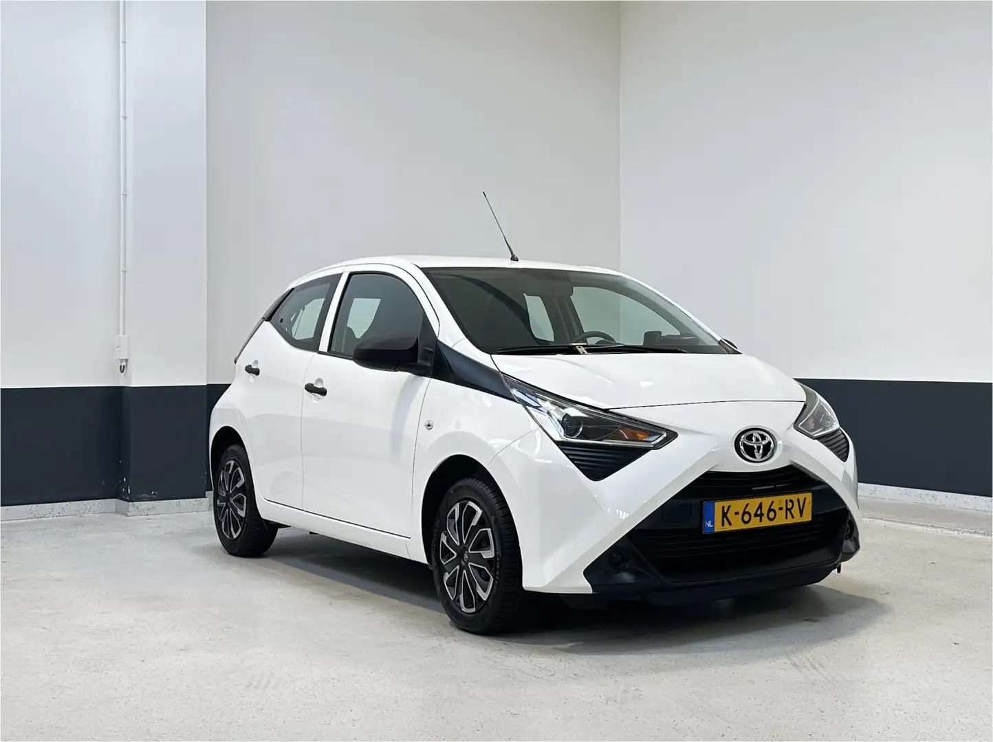 Toyota Aygo 1.0 VVT-i x-fun | Apple Carplay/ Android auto |Nav Blanc - 1