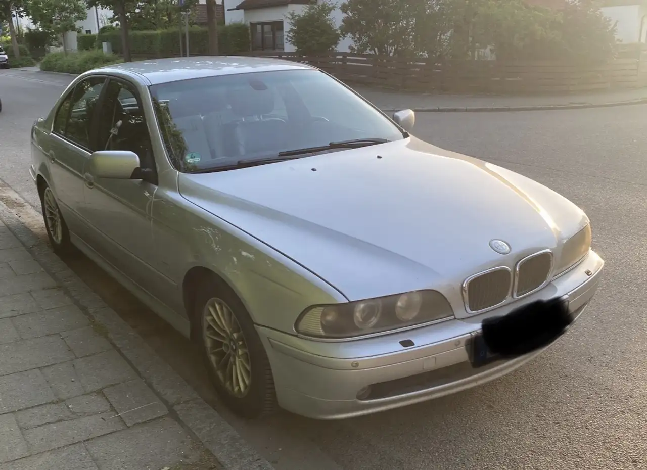 BMW 530i, foto 1