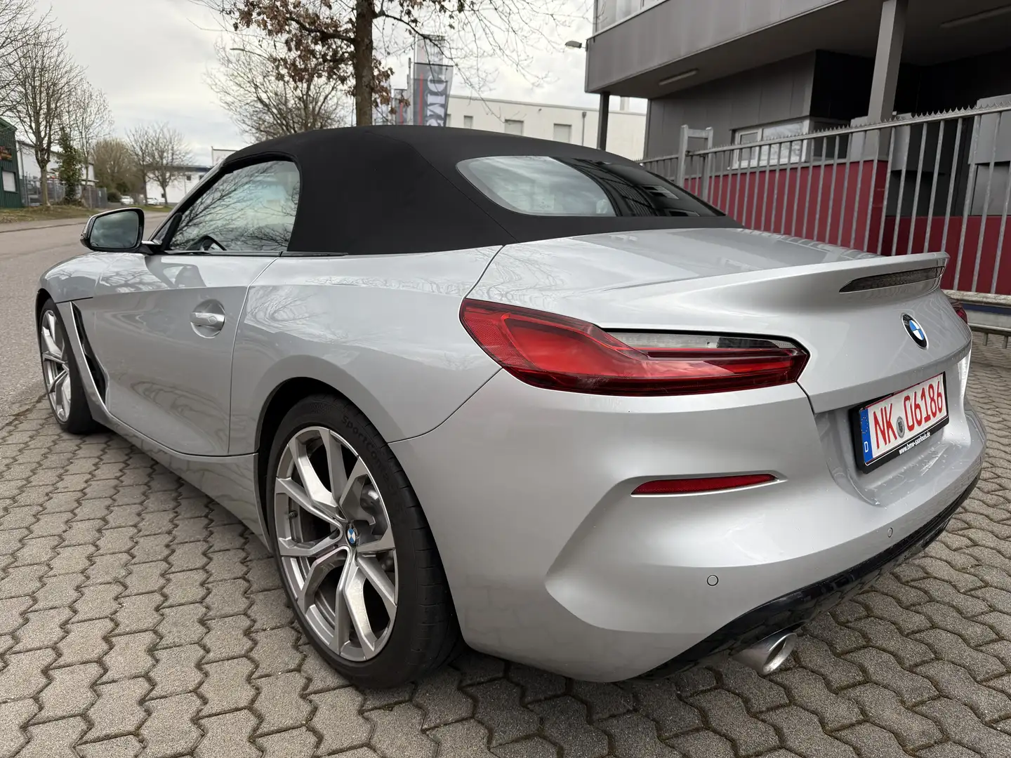 BMW Z4 sDrive20i Aut. Sport Line - 1
