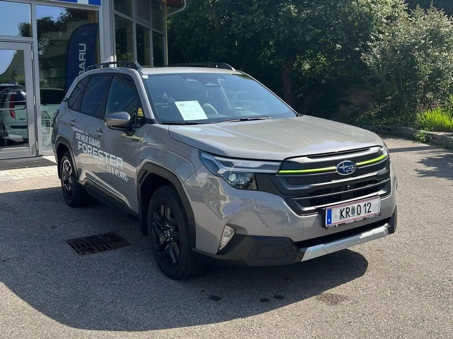 Subaru Forester Forester 2,0i e-Boxer Adventure AWD Aut. Adventure Grau - 1
