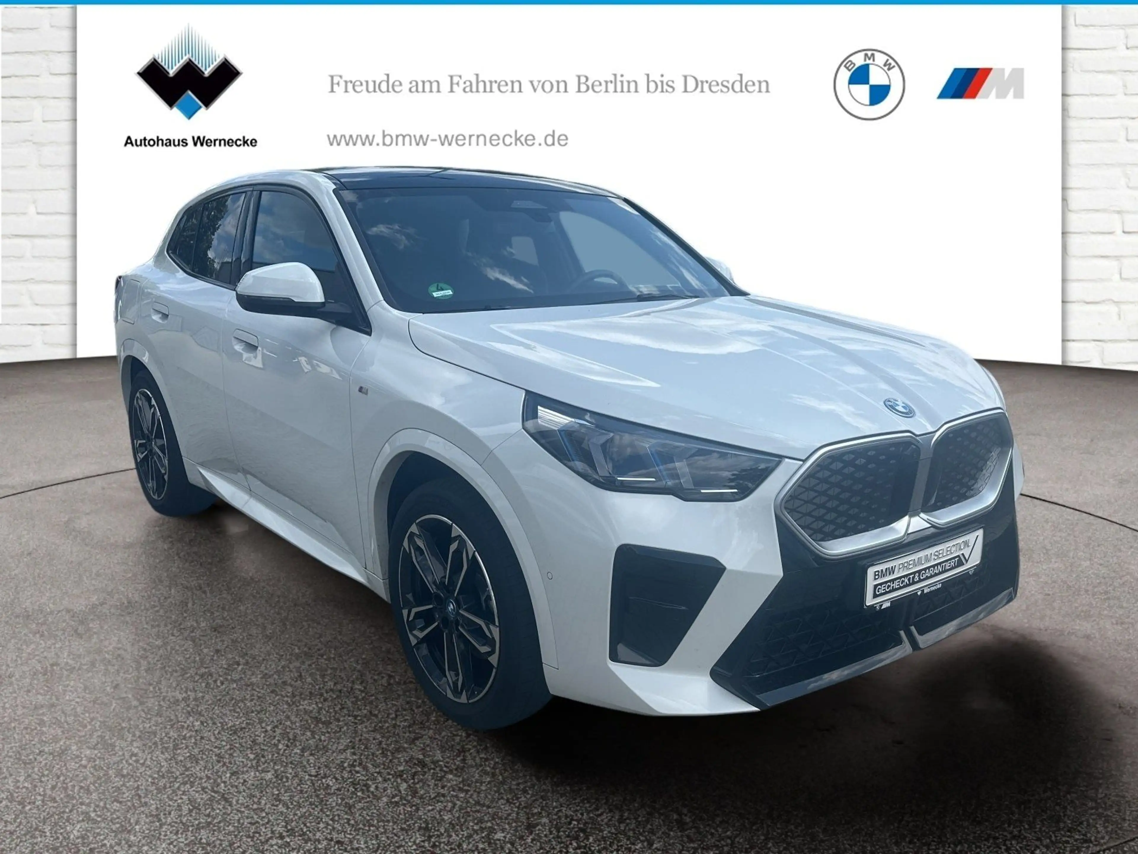 BMW iX2 xDrive30 M Sportpaket Head-Up HK HiFi DAB — photo 3