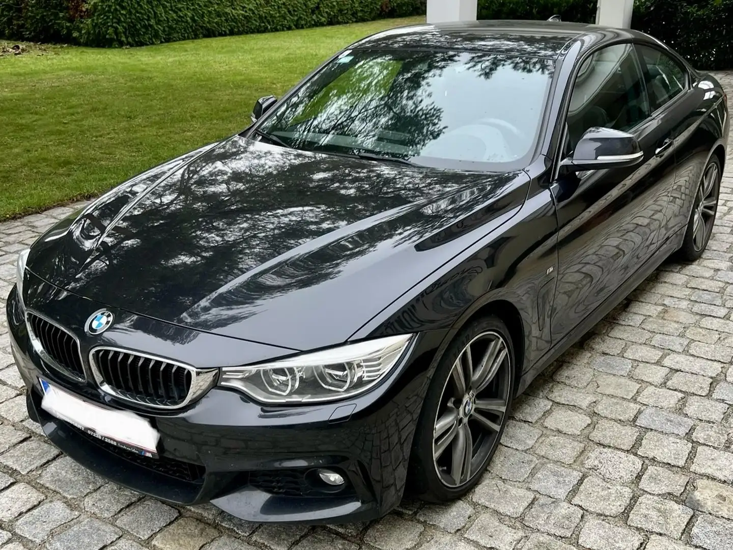 BMW 428 428i Coupe Aut. Schwarz - 1