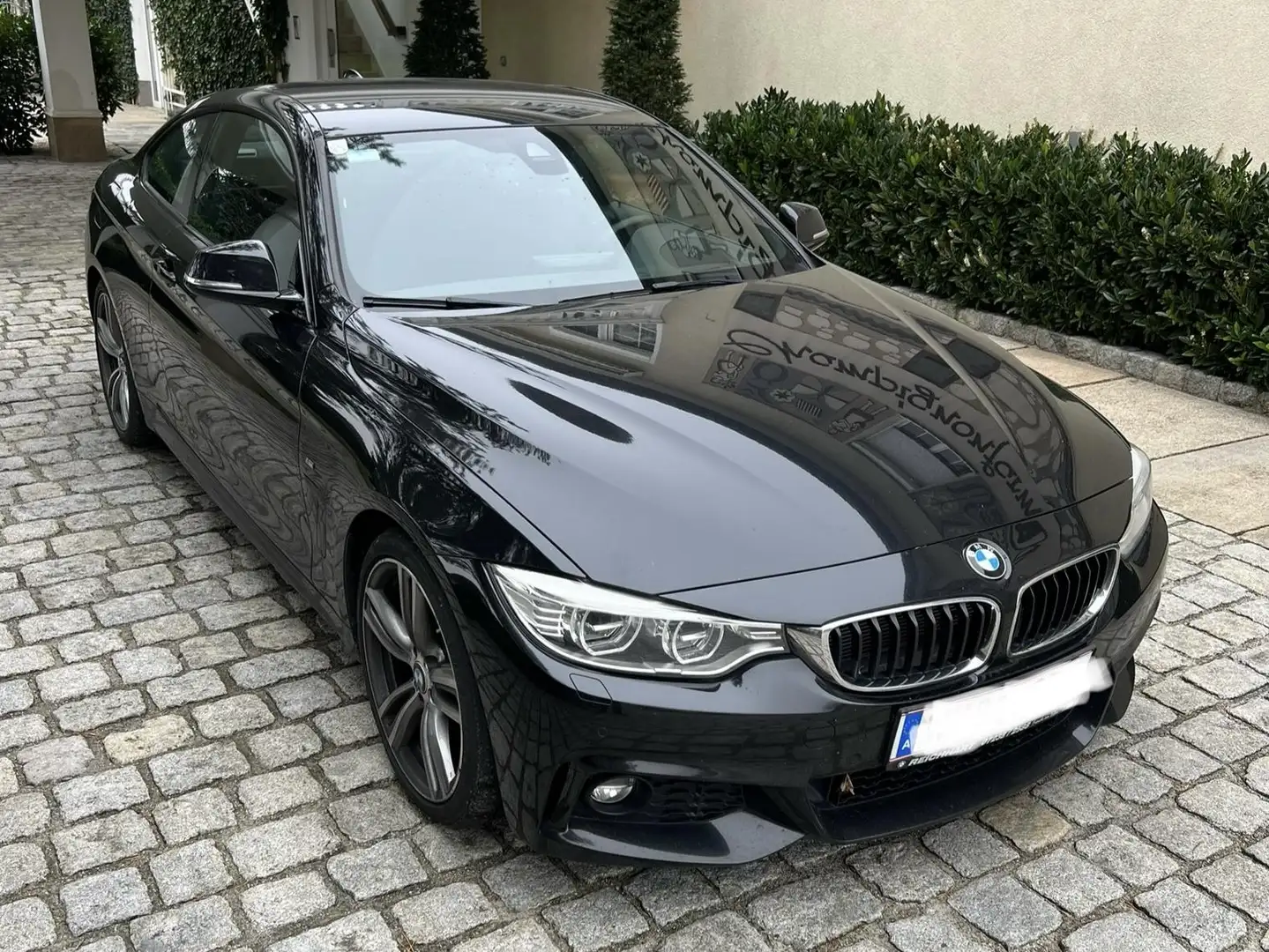 BMW 428 428i Coupe Aut. Schwarz - 2