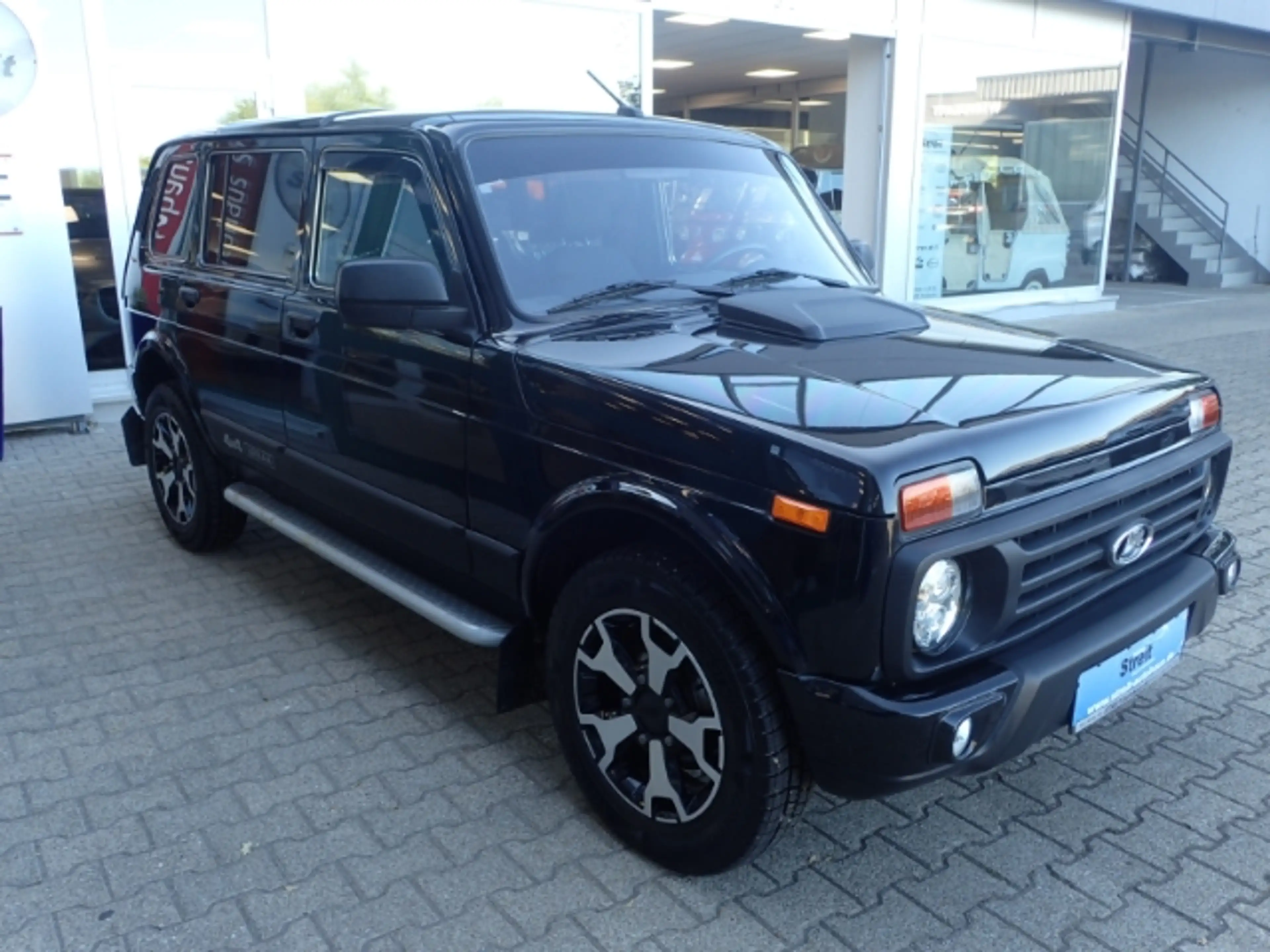 Lada Niva 1.7 Anhängerkupplung Klimaanlage Zentralverriegelu — photo 3