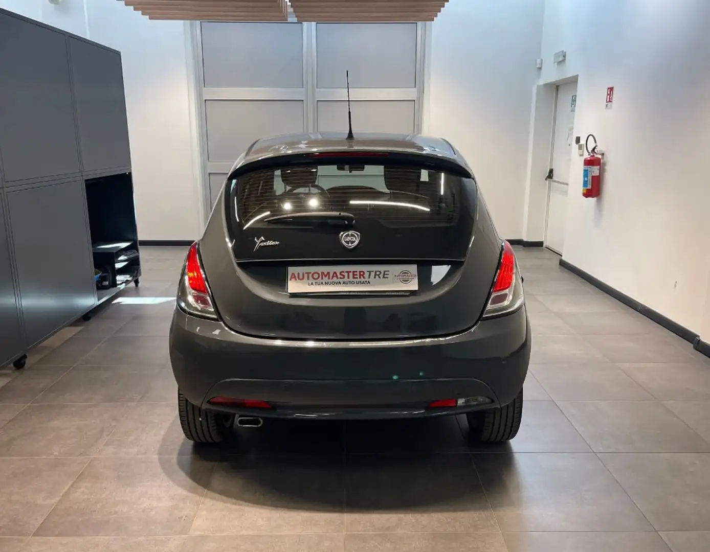 Lancia Ypsilon Ypsilon 1.2 69 CV 5 porte GPL Ecochic Platinum Grey - 2