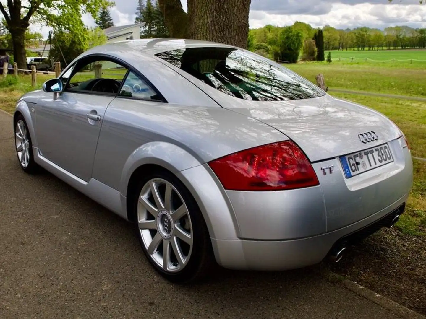 Audi TT 8N quattro 1.8T - ohne Spoiler Srebrny - 1
