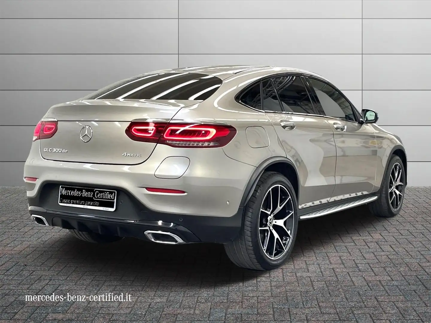 Mercedes-Benz GLC 300 GLC Coupe 300 de eq-power Premium 4matic auto Stříbrná - 2
