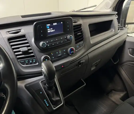 Ford Transit view 12