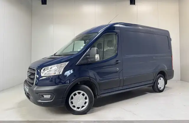 Ford Transit view 4