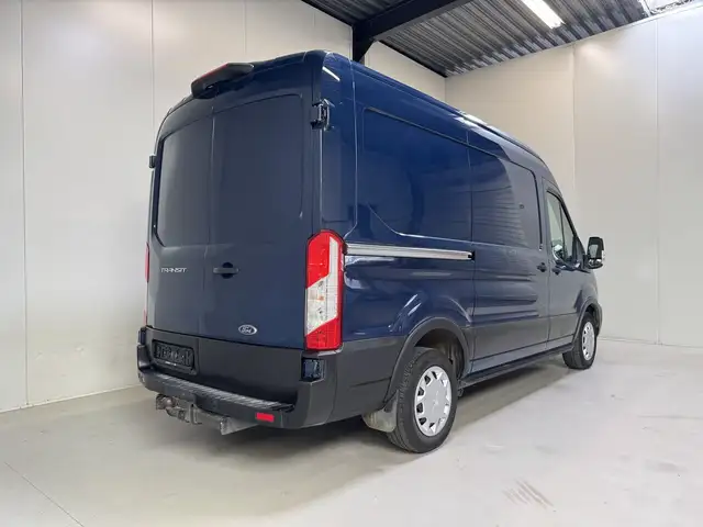 Ford Transit view 3