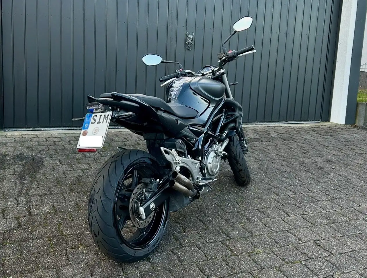 Suzuki Gladius 650