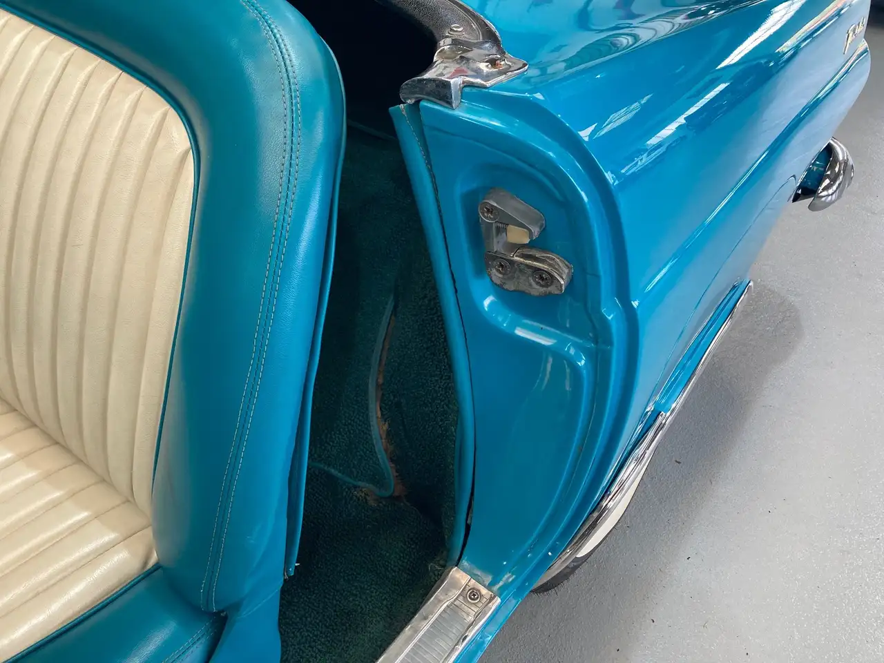 Ford Thunderbird V8 312ci de 1956 en stock en France, foto 8