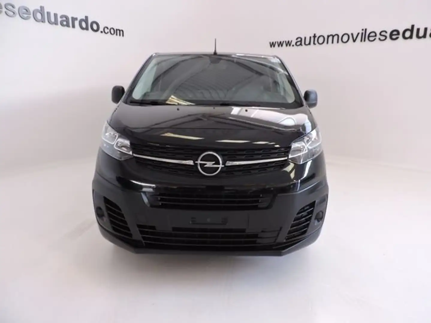Opel Vivaro Fg. 2.0CDTi 29 Edition L2H1 114 E5 Negro - 2