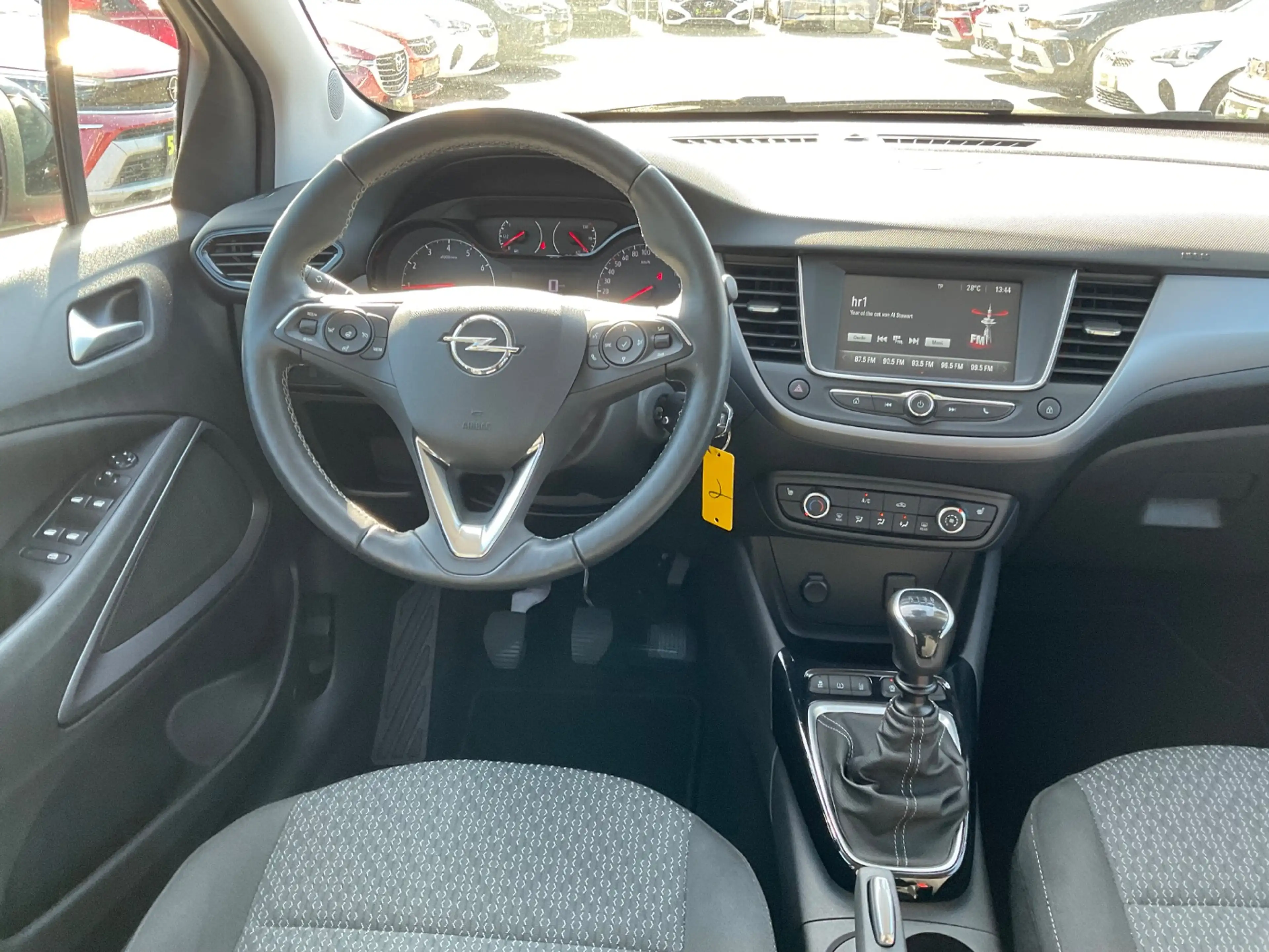 Opel Crossland 1.2 Enjoy Inspektionspaket BigDeal! — photo 4