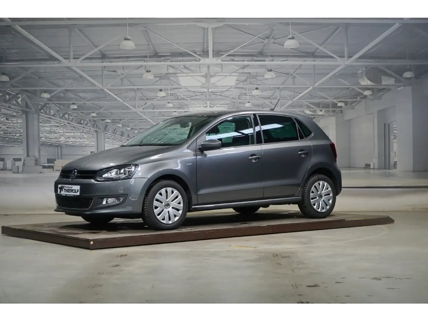 Volkswagen Polo V 1.2 TSI Life PanoDach Xenon Navi Gris - 1
