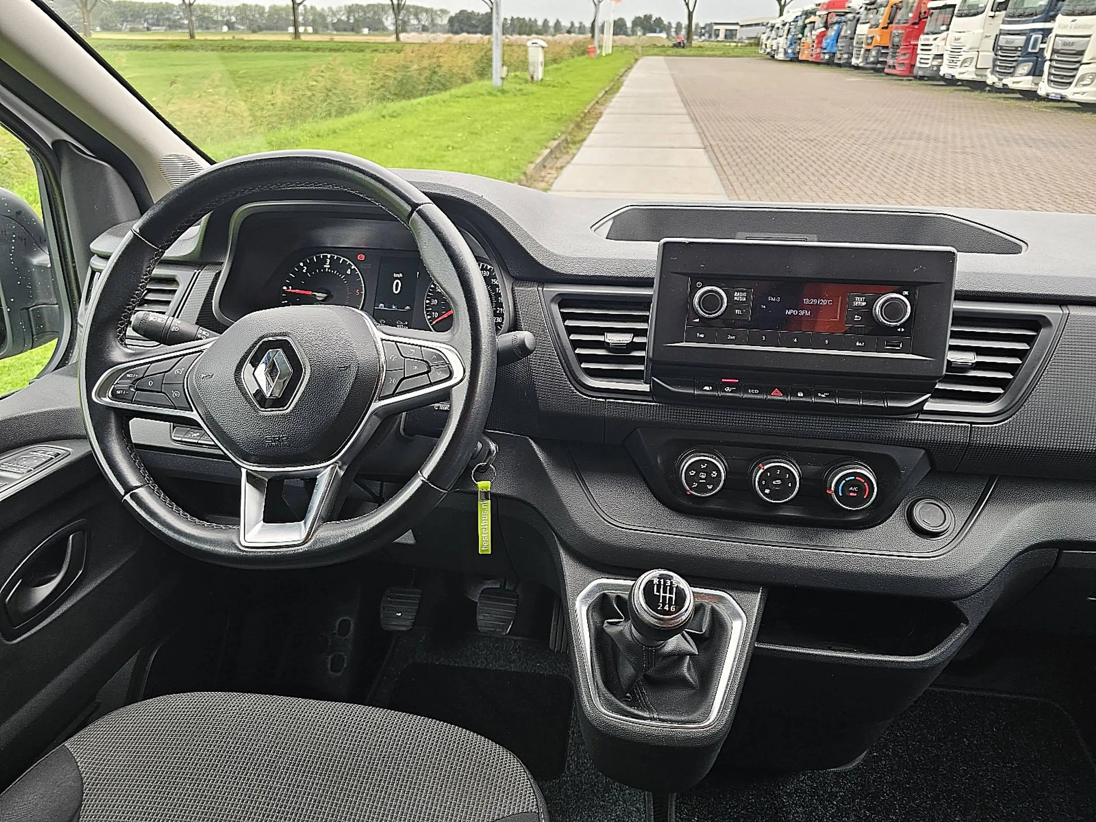 Renault Trafic 2.0 DCI L2H1 Airco Trekhaak — photo 8