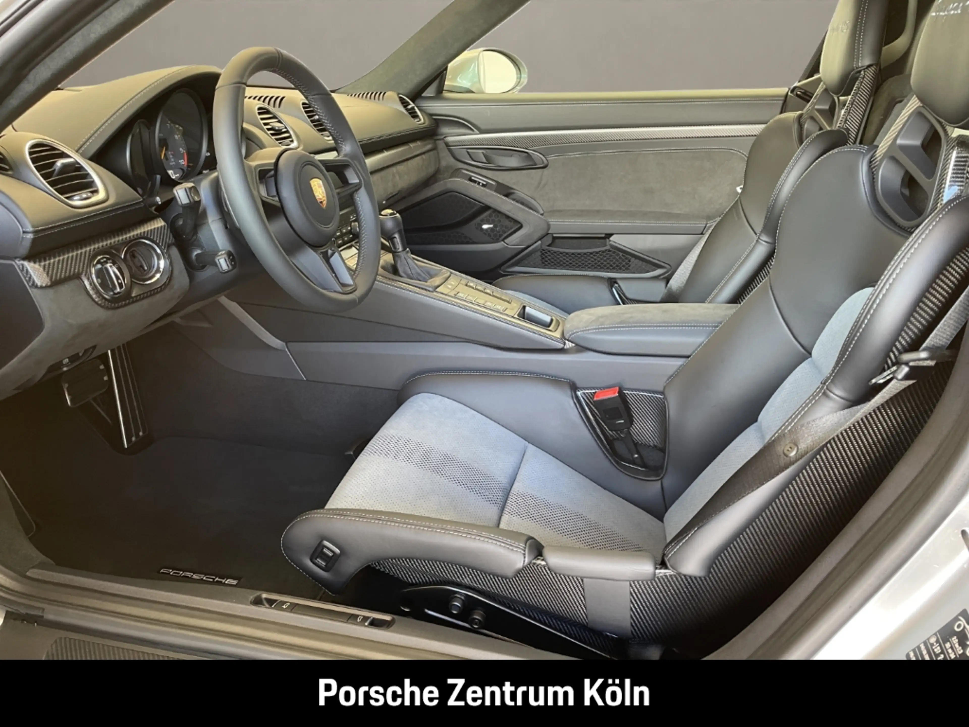 Porsche 718 Spyder RS BOSE Sportabgas Rückfahrkamera LED — photo 13