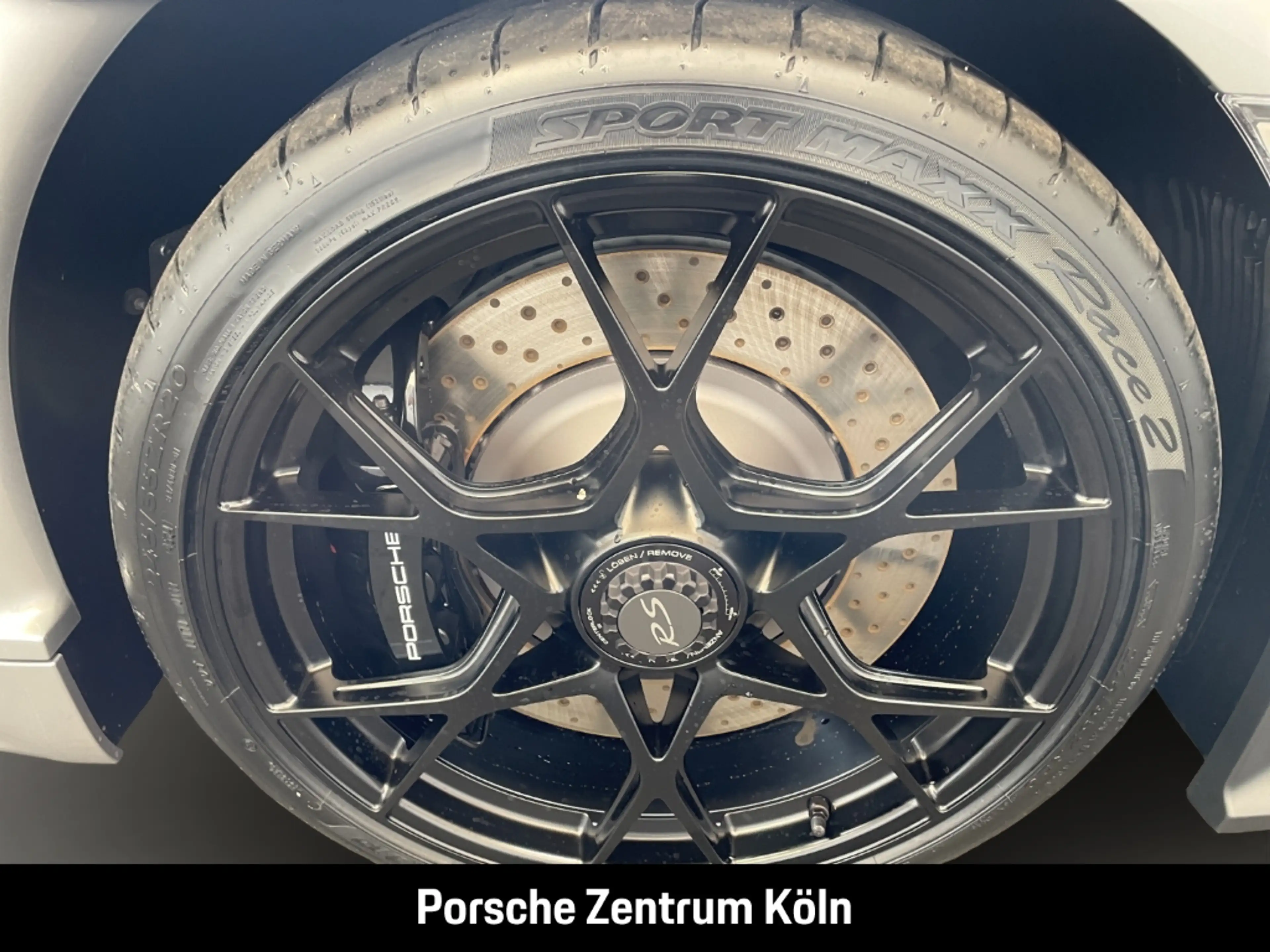 Porsche 718 Spyder RS BOSE Sportabgas Rückfahrkamera LED — photo 9