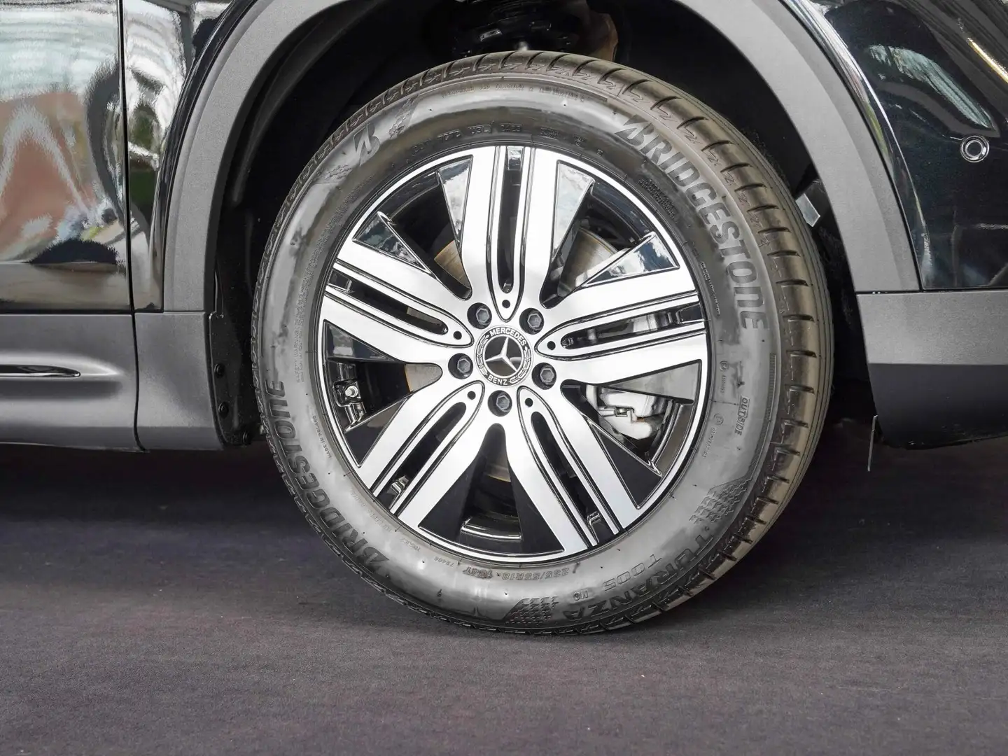 Mercedes-Benz EQB 250 EQB 250 Electric Art Fahrassistenz Head-up 360° Schwarz - 2
