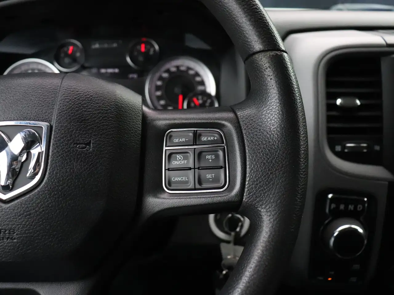 Dodge RAM 2023 — фото 19