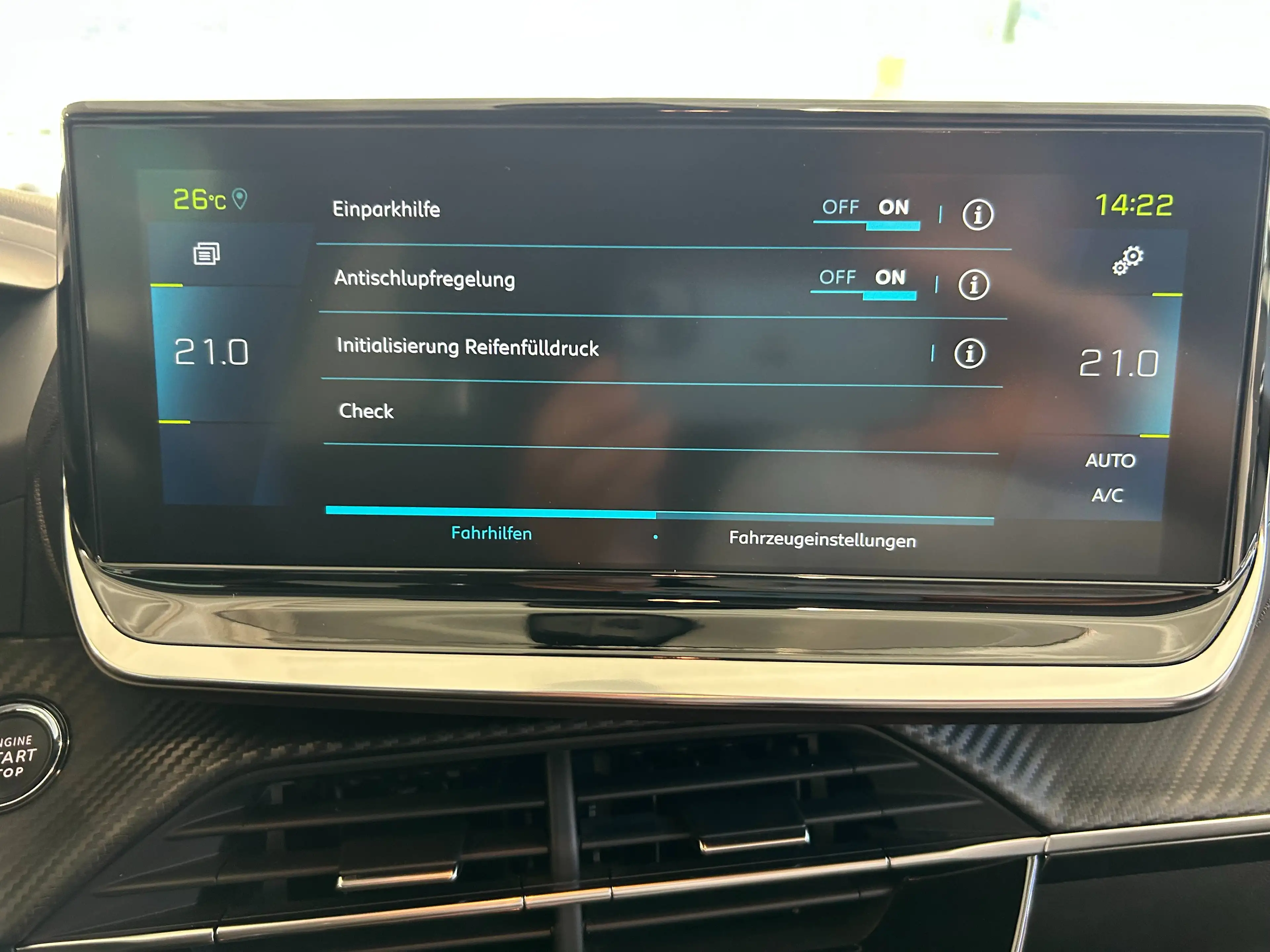 Peugeot e-208 Allure Pack Elektromotor 136 — photo 14