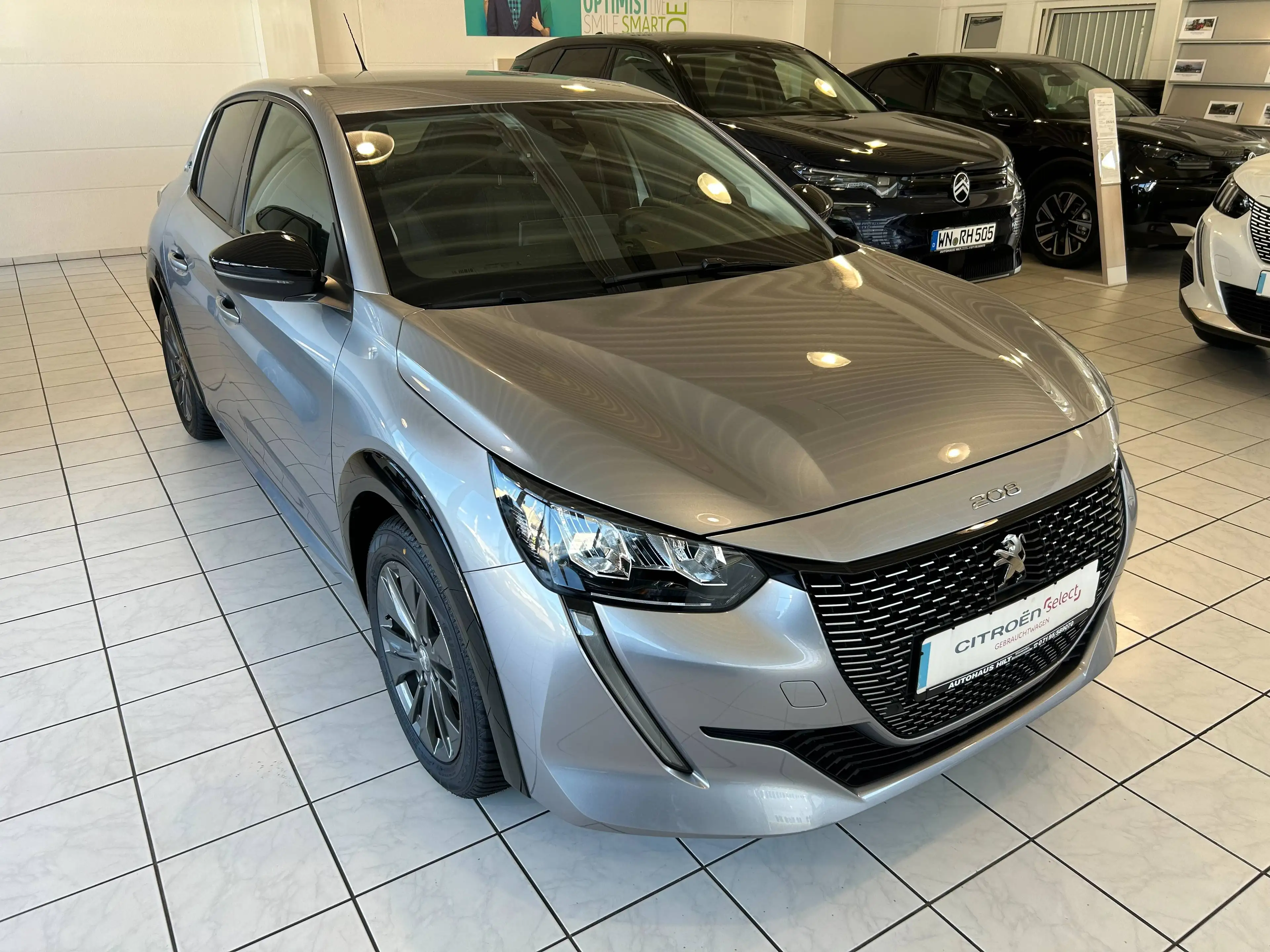 Peugeot e-208 Allure Pack Elektromotor 136 — photo 8