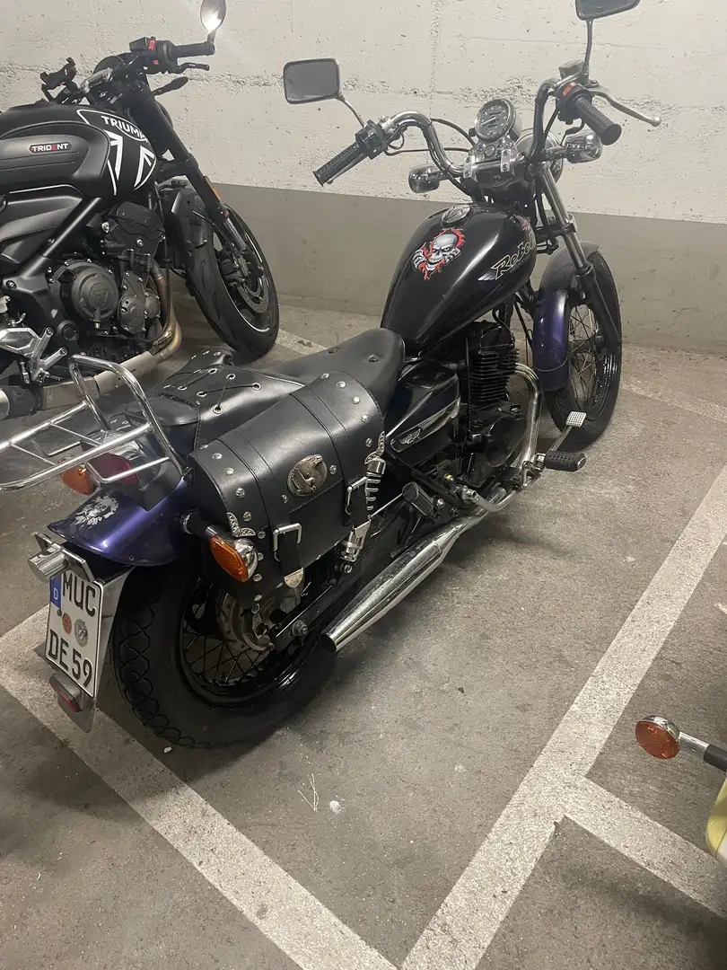 Honda CA 125 Rebel - 1
