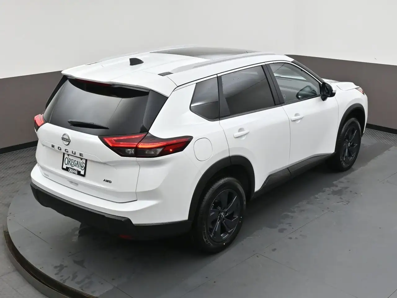 Nissan Rogue снимка Nissan Rogue