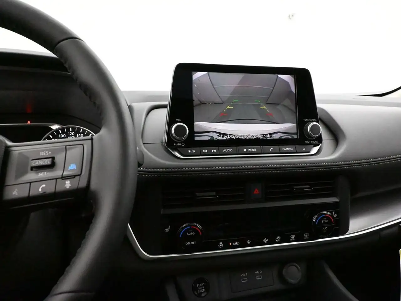 Nissan Rogue снимка Nissan Rogue