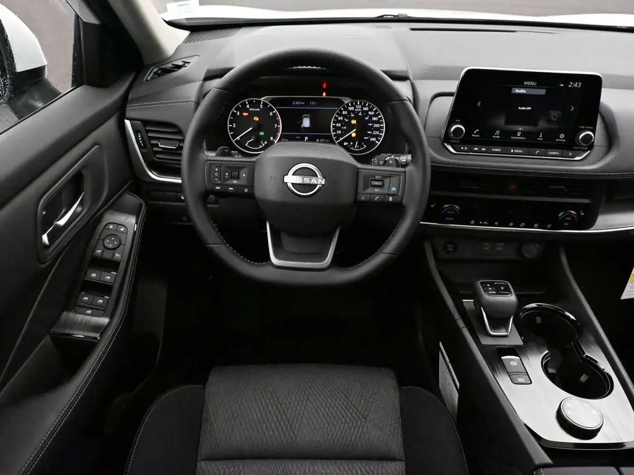 Nissan Rogue снимка Nissan Rogue