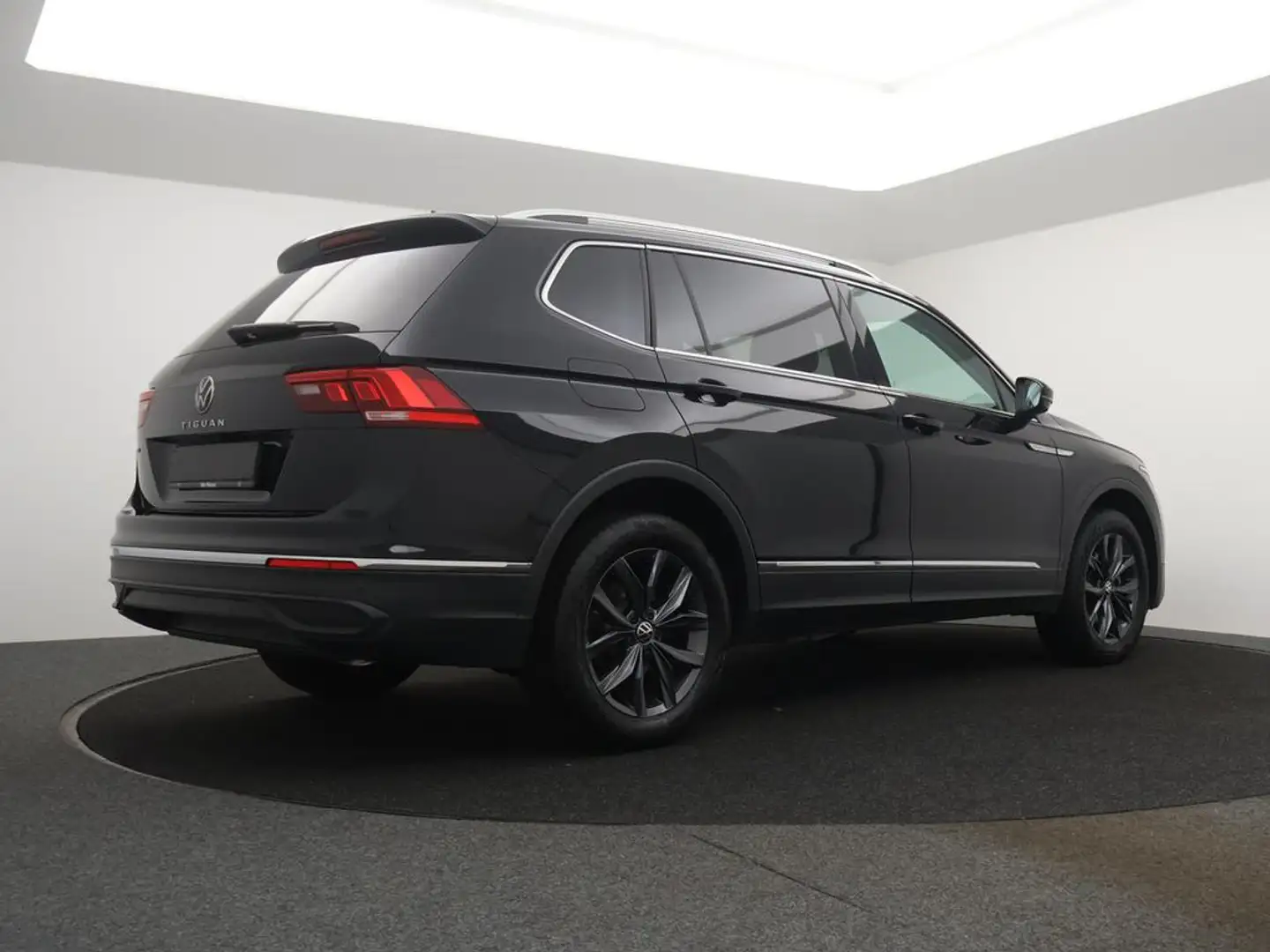 Volkswagen Tiguan Allspace Life Business 1.5TSI 150PK *AUTOMAAT*ZETELVERWARMING*ADAPTIVE CRUISE*CAMERA*NAVI*APP CONNECT*DIGITAL DASHBOARD*... Noir - 2