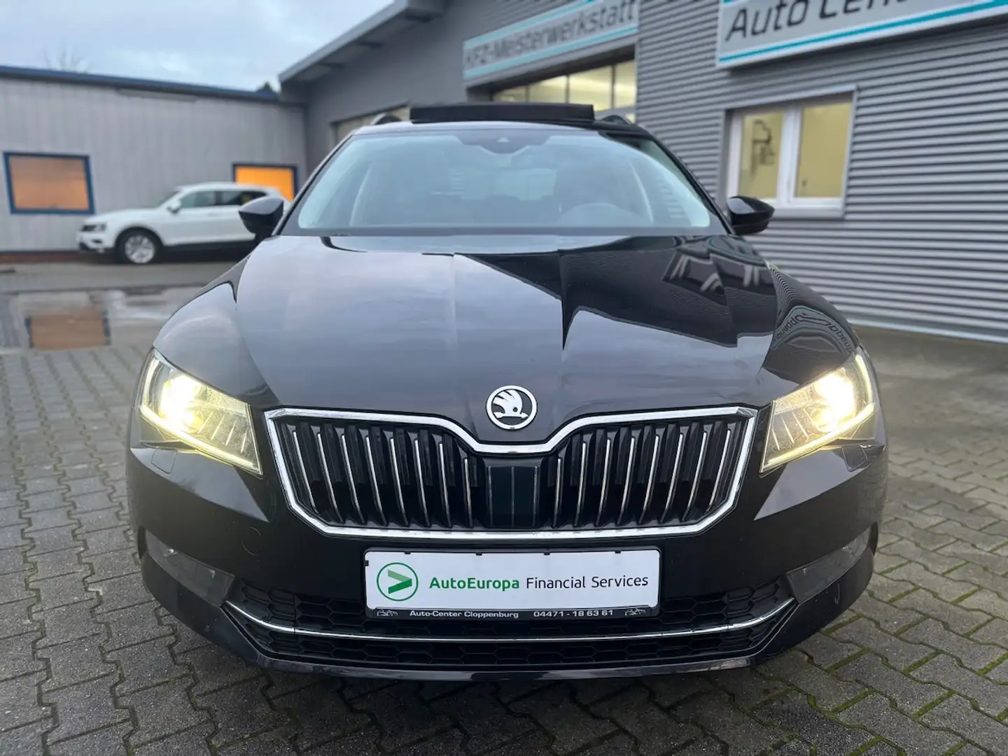 Skoda Superb Combi 2,0 TDI "Ambition" Schwarz - 2
