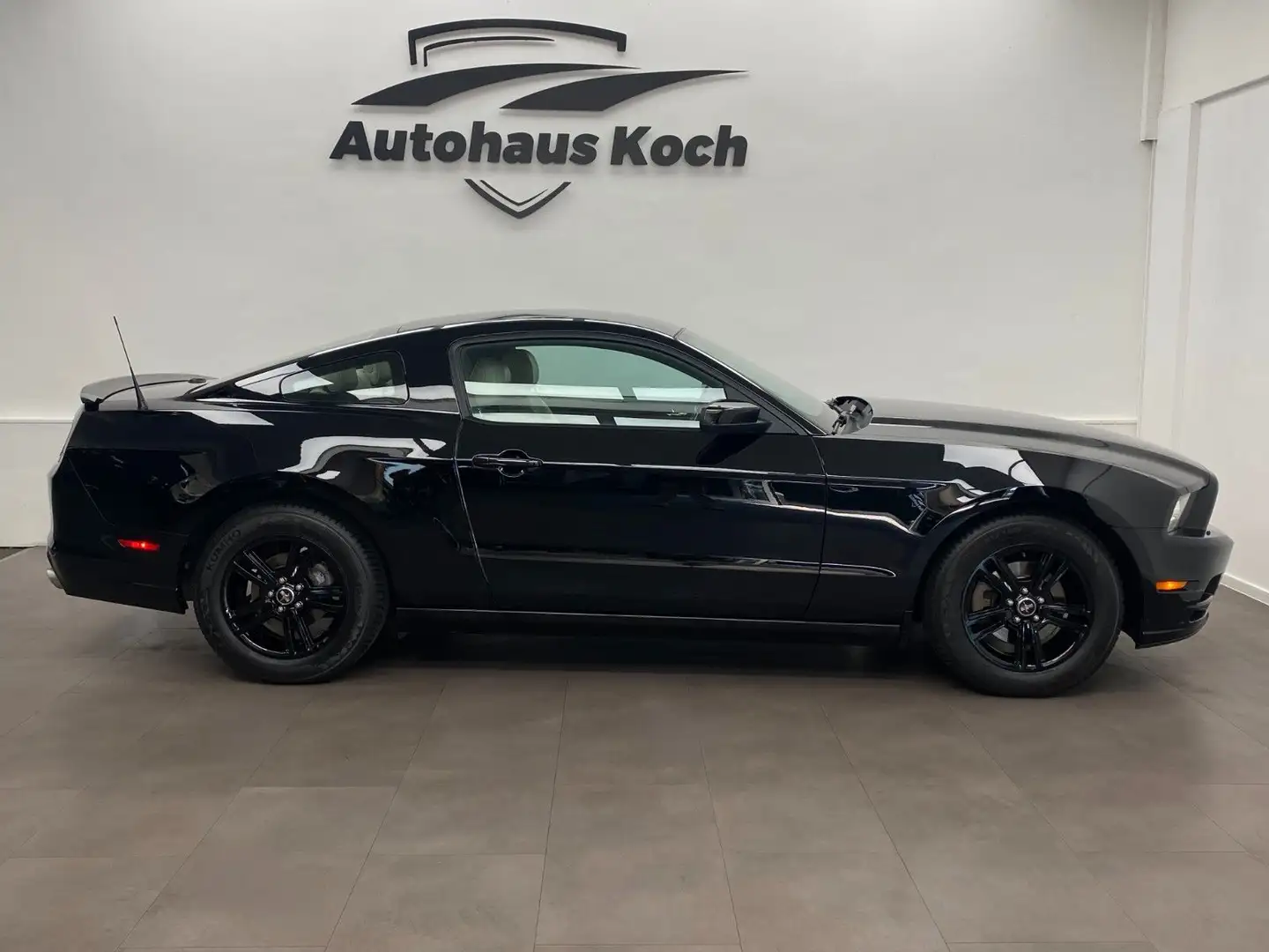 Ford Mustang MUSTANG 3.7 COUPÉ MAXIMIERTES US-CAR-FEELING !! Schwarz - 2