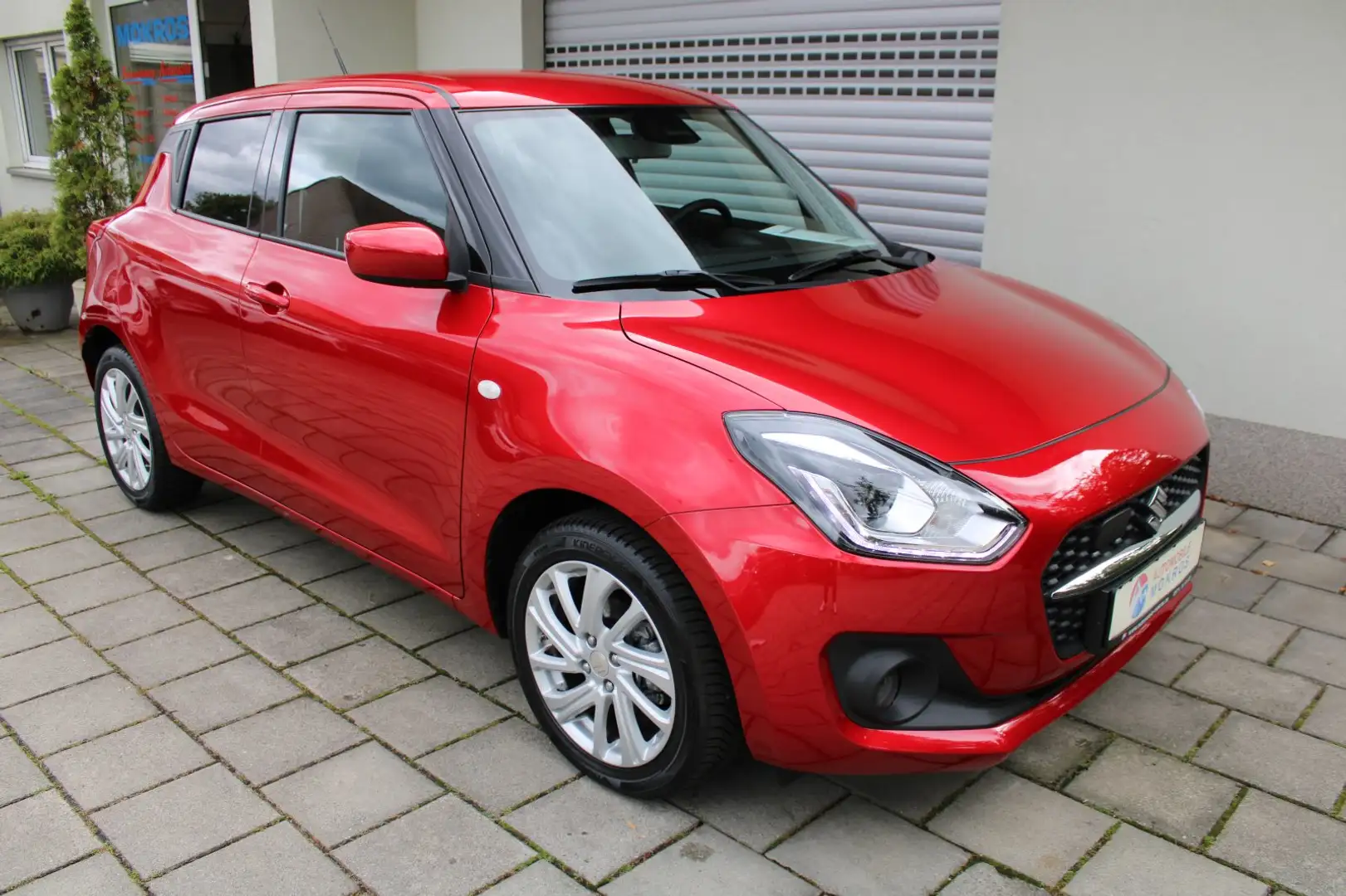 Suzuki Swift 1.2 Dualjet Hybrid Comfort LED Klima ACC Sitzhzg P Rot - 1
