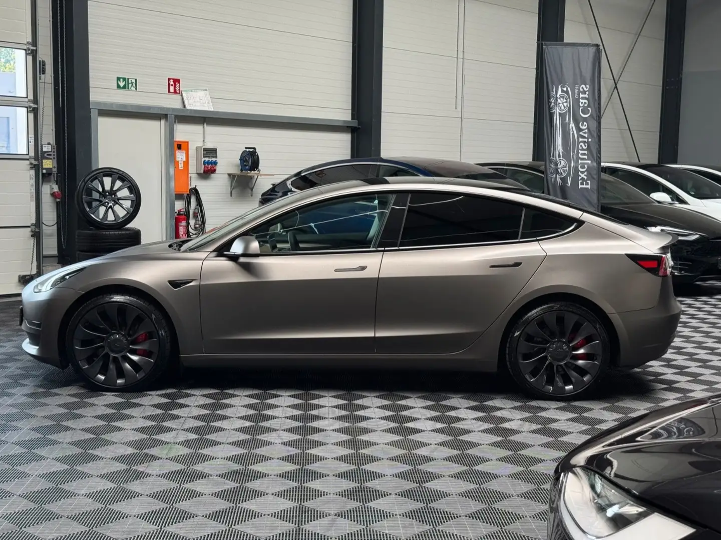 Tesla Model 3 MODEL 3 PERFORMANCE | EAP  | 20INCH | MATT WRAP Blanc - 2