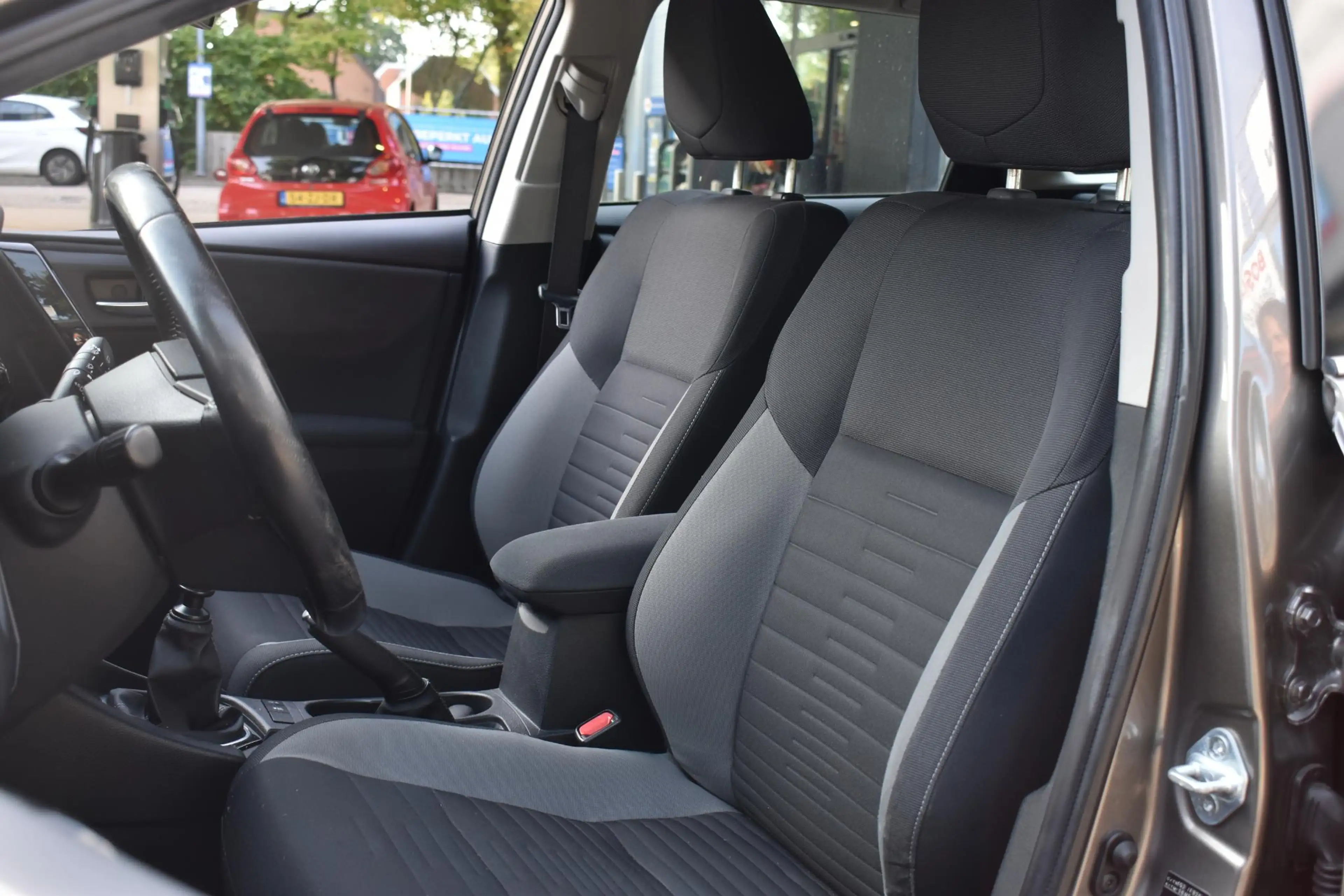 Toyota Auris Touring Sports 1.2T Aspiration 100% Onderhouden | — photo 6