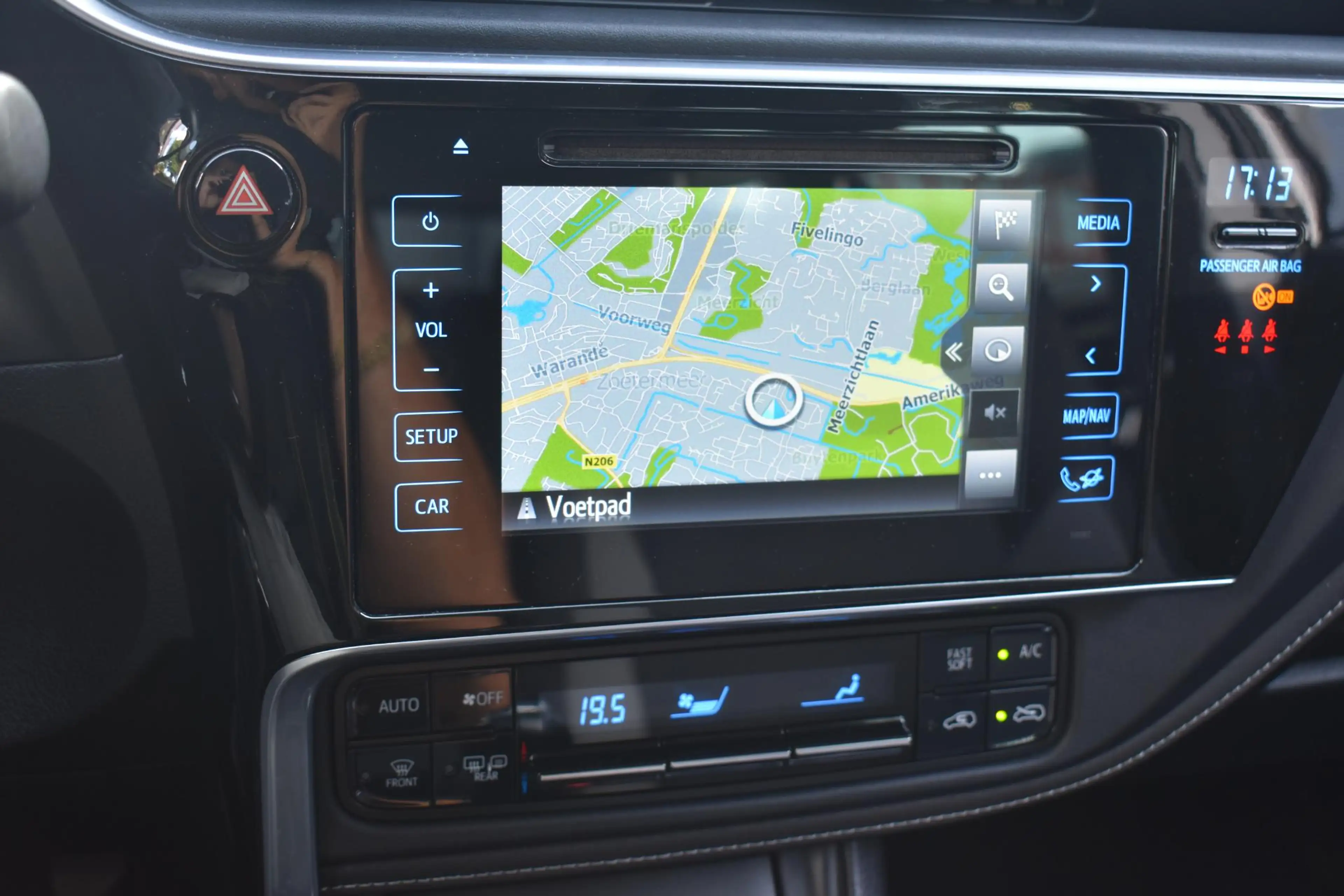 Toyota Auris Touring Sports 1.2T Aspiration 100% Onderhouden | — photo 4
