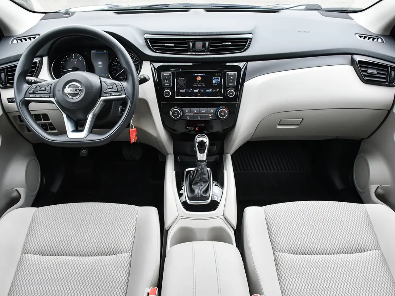 Nissan Qashqai photo Nissan Qashqai