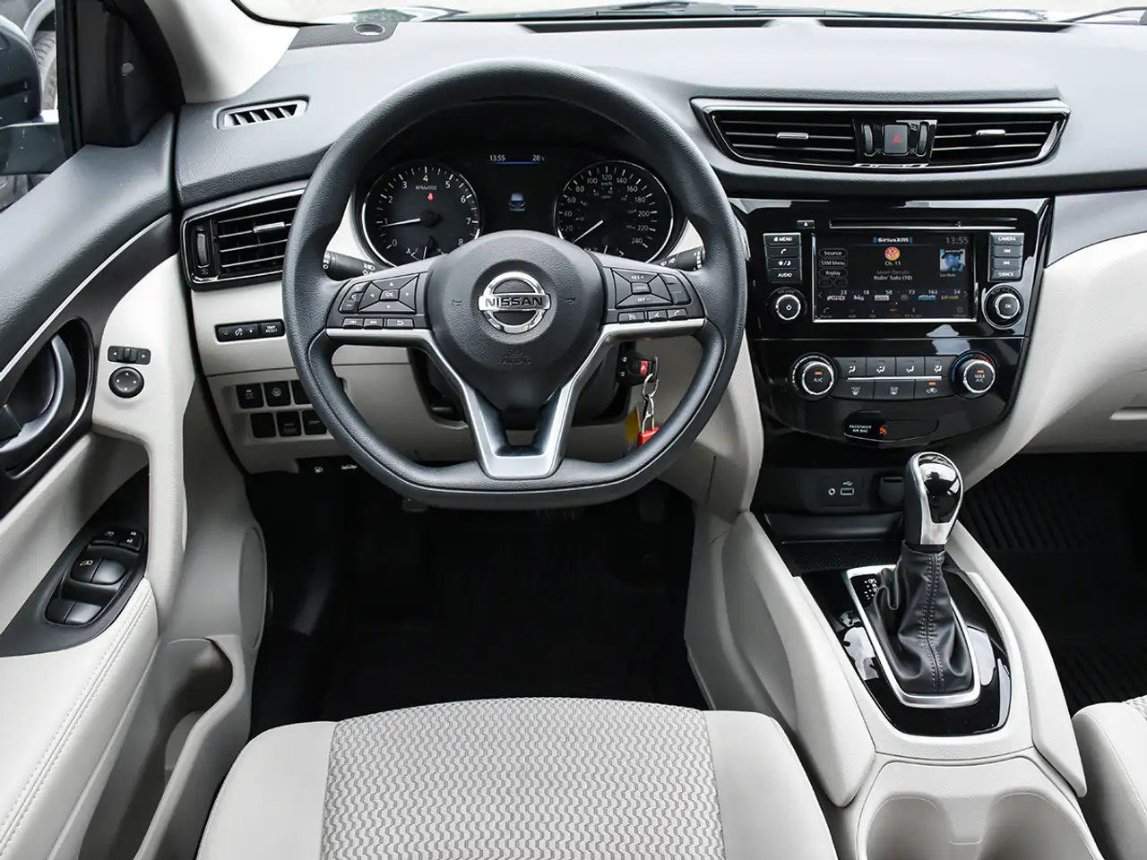 Nissan Qashqai photo Nissan Qashqai