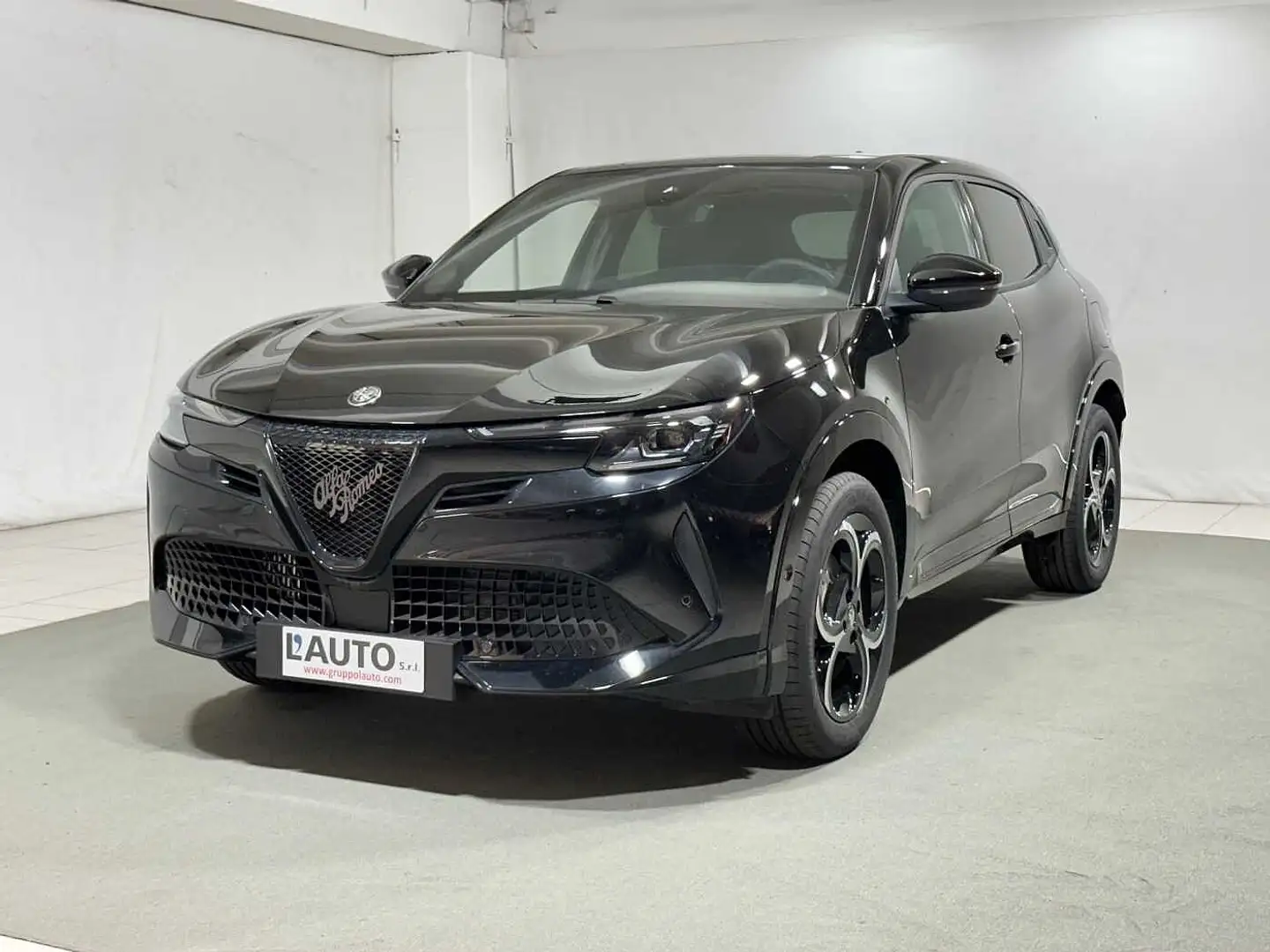Alfa Romeo Junior 1.2 145 CV Hybrid eDCT6 Q4 Nero - 1