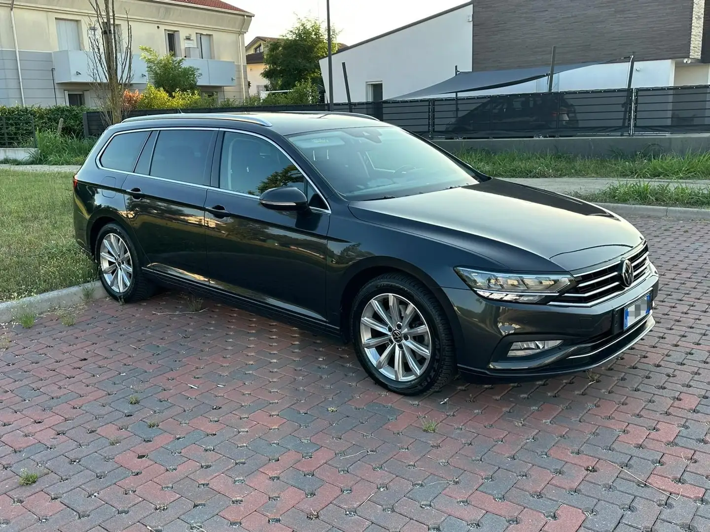Volkswagen Passat Variant 2.0 tdi Business 150cv dsg Grigio - 2
