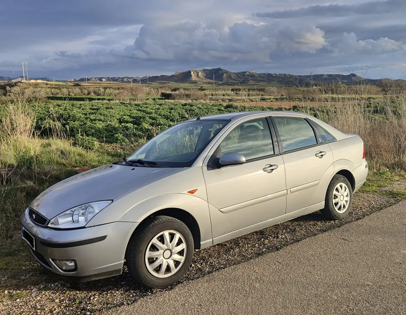 Ford Focus Focus 1.6 Ghia Ghia Gris - 1