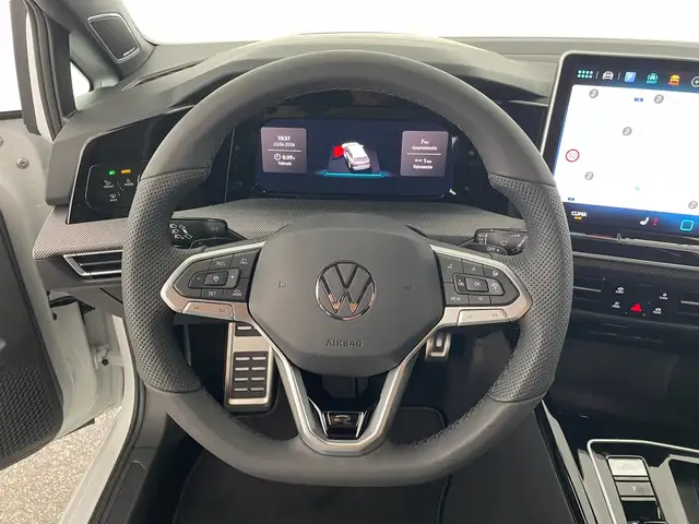 Volkswagen Golf view 12