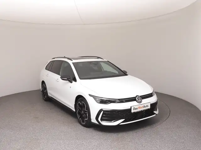 Volkswagen Golf view 2