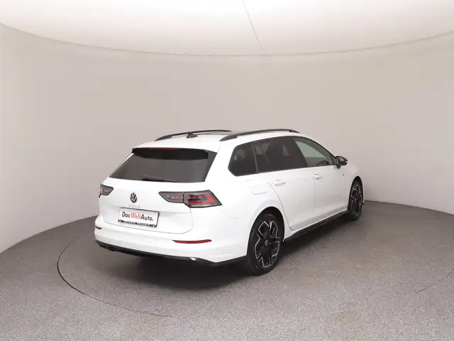 Volkswagen Golf view 4