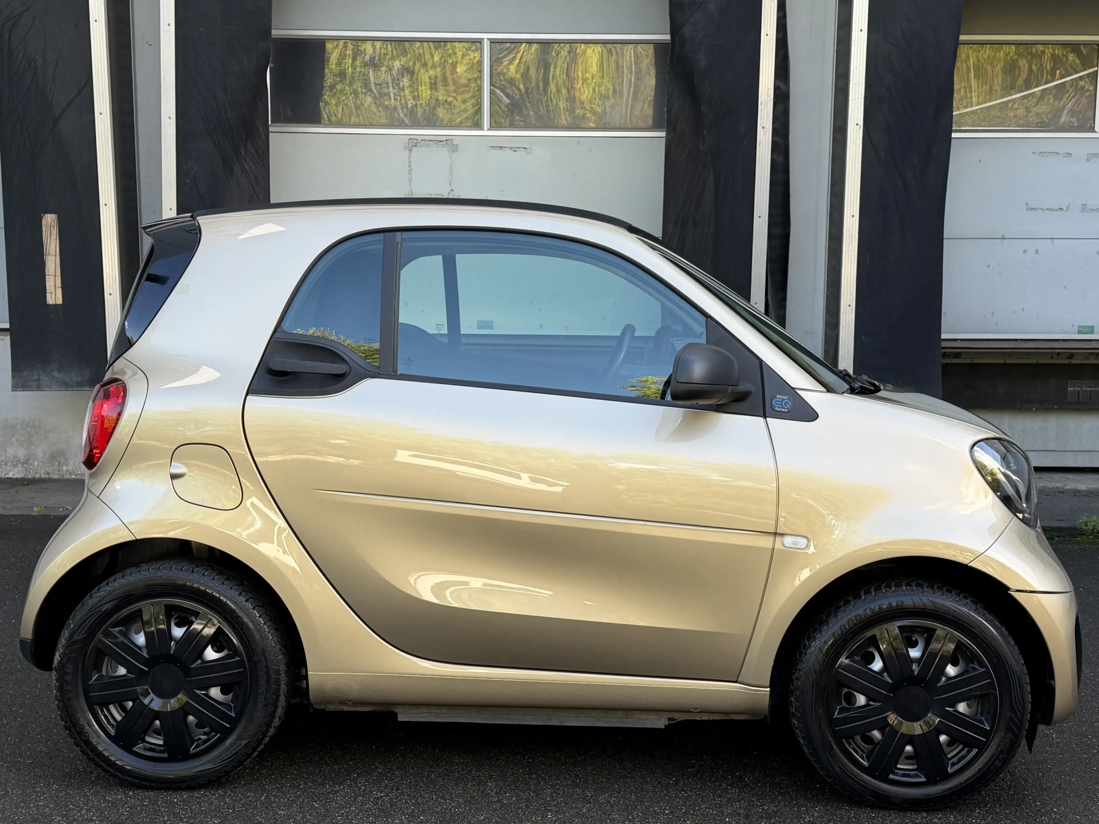 smart forTwo EQ Pure Tempomat Sitzheizung Bluetooth — photo 7